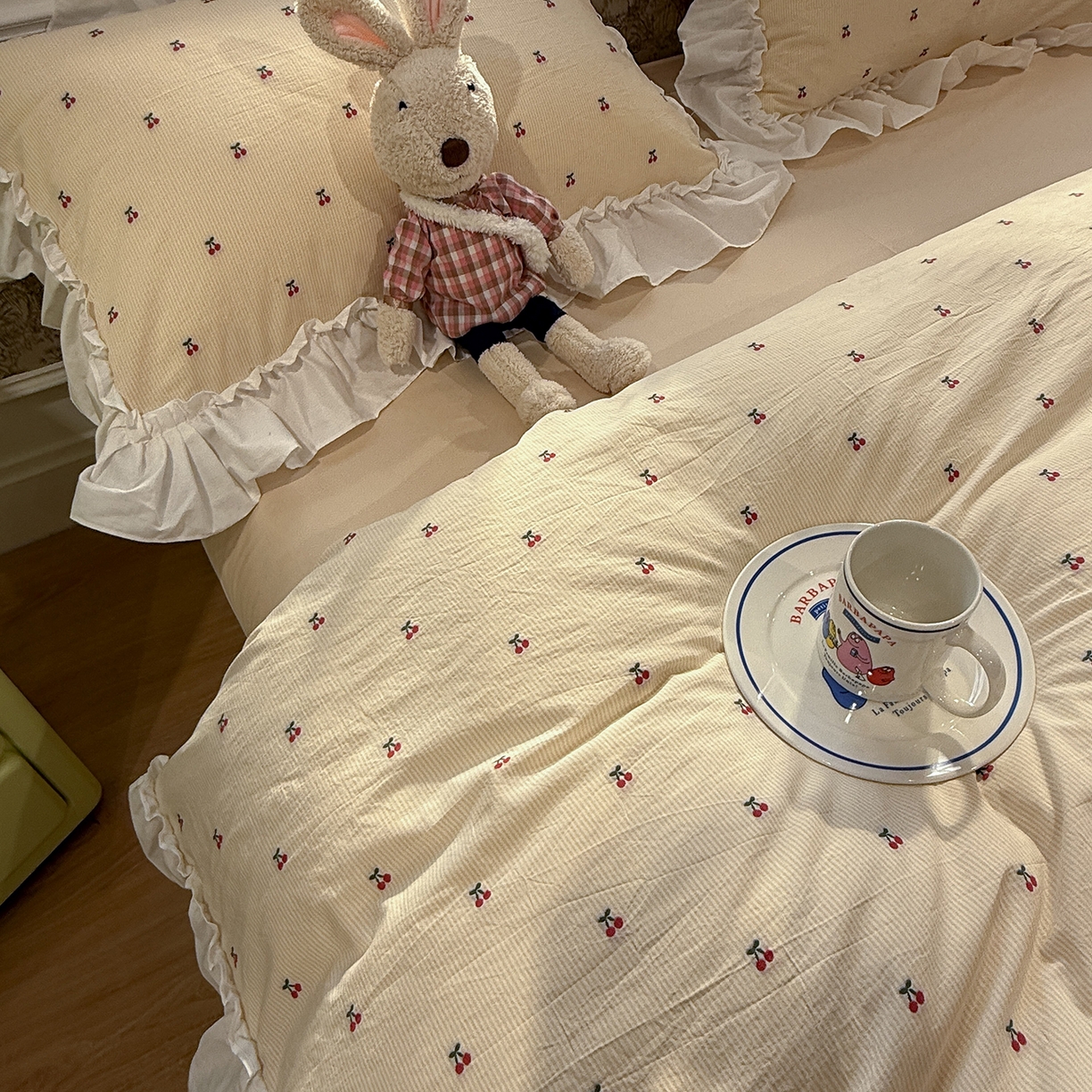 91家纺网 家纺一手货源 找家纺 觅糖家纺 2026新款全棉水洗棉色织提花四件套-樱桃甜梦（会员-5） 樱桃甜梦黄