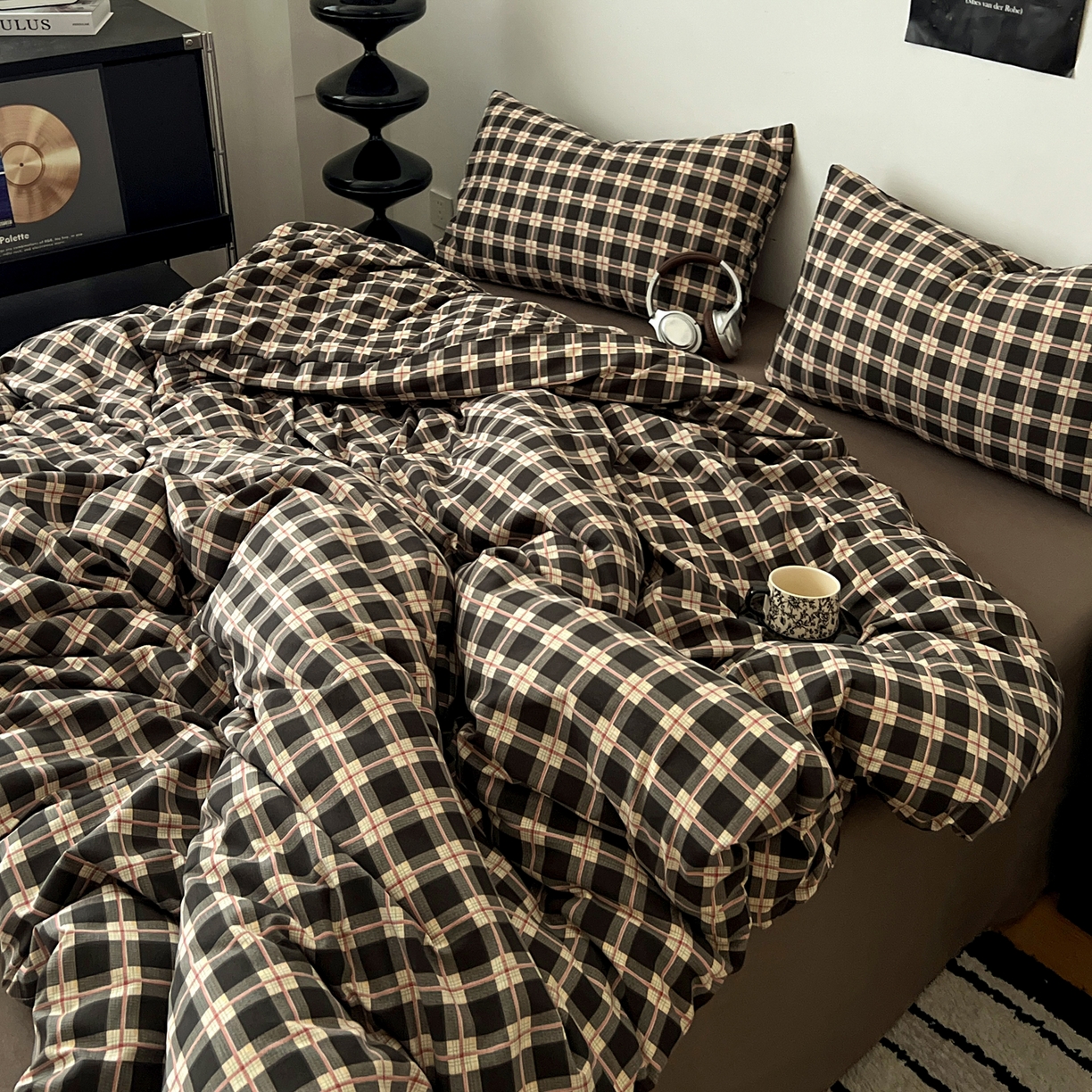 91家纺网 家纺一手货源 找家纺 你好美丽 2026新款130克高克重格调简麻水洗四件套（暗合） 格调黑格