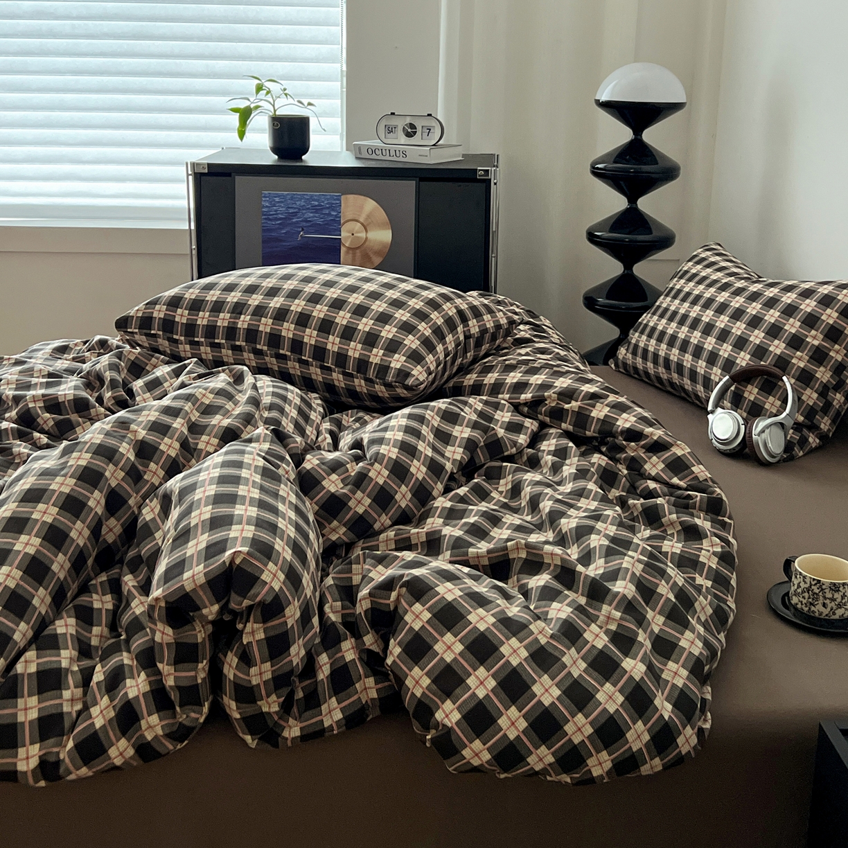 91家纺网 家纺一手货源 找家纺 你好美丽 2026新款130克高克重格调简麻水洗四件套（暗合） 格调黑格