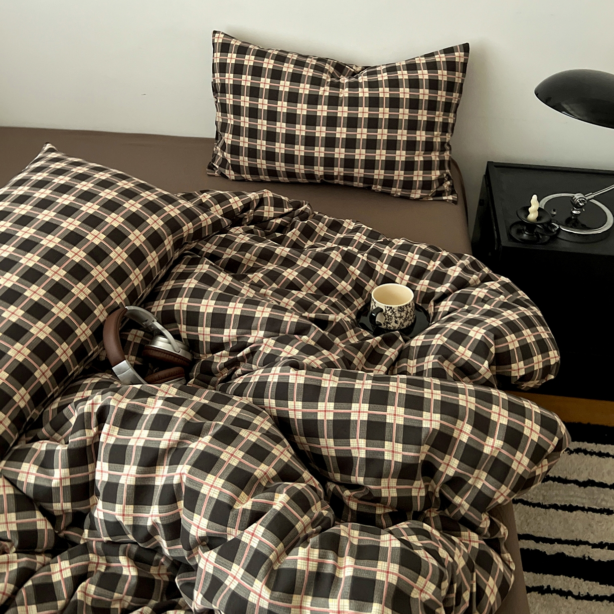 91家纺网 家纺一手货源 找家纺 你好美丽 2026新款130克高克重格调简麻水洗四件套（暗合） 格调黑格