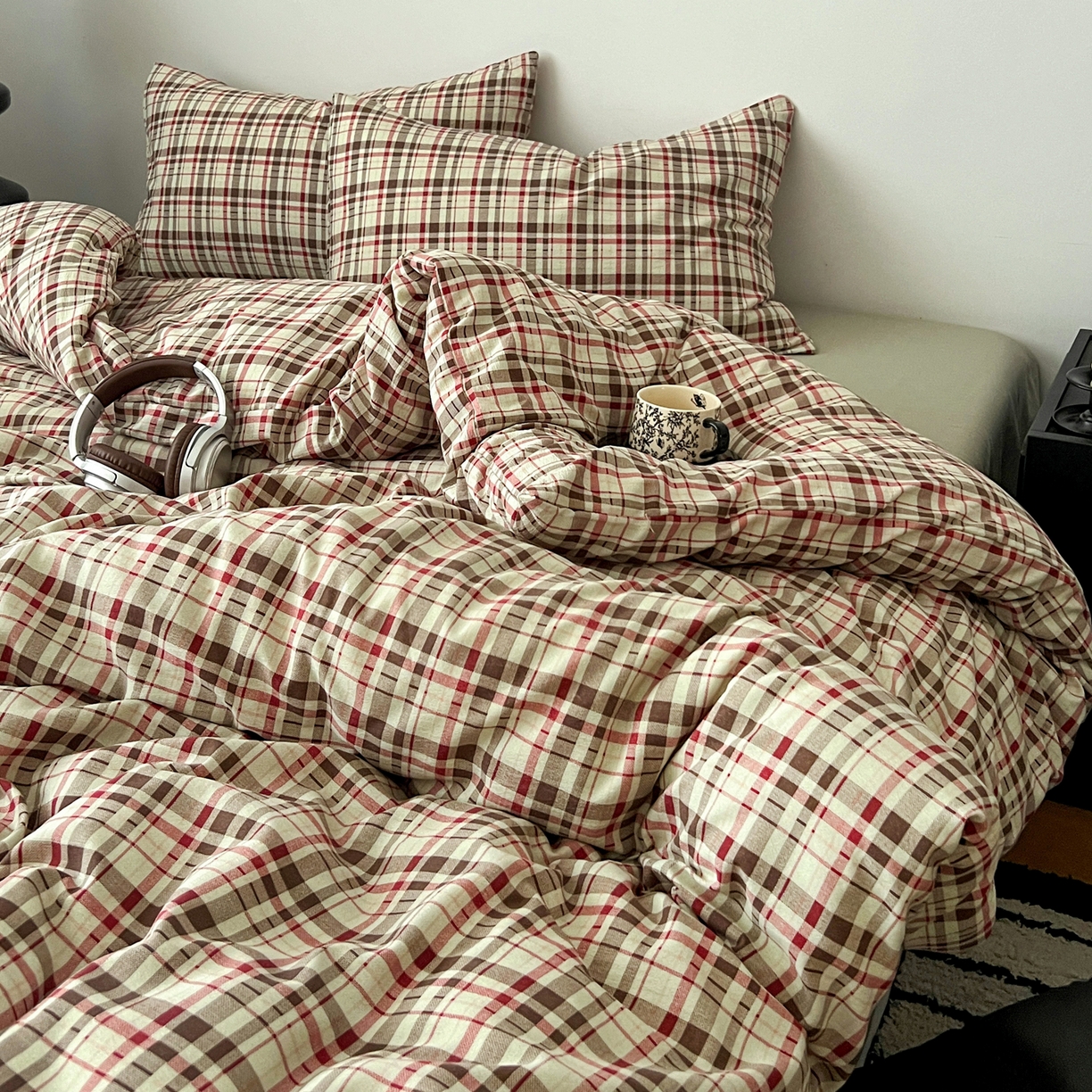 91家纺网 家纺一手货源 找家纺 你好美丽 2026新款130克高克重格调简麻水洗四件套（暗合） 格调红大格