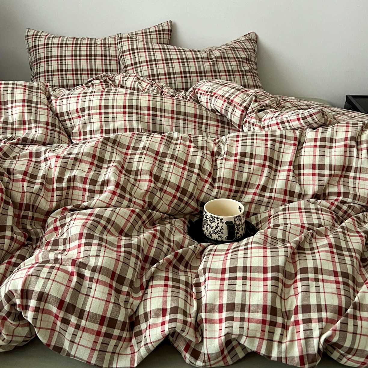 91家纺网 家纺一手货源 找家纺 你好美丽 2026新款130克高克重格调简麻水洗四件套（暗合） 格调红大格