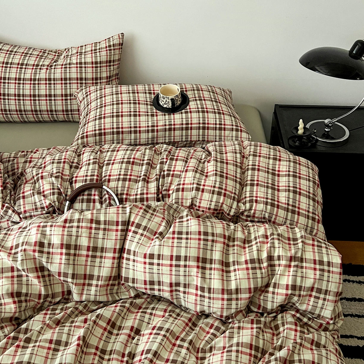 91家纺网 家纺一手货源 找家纺 你好美丽 2026新款130克高克重格调简麻水洗四件套（暗合） 格调红大格