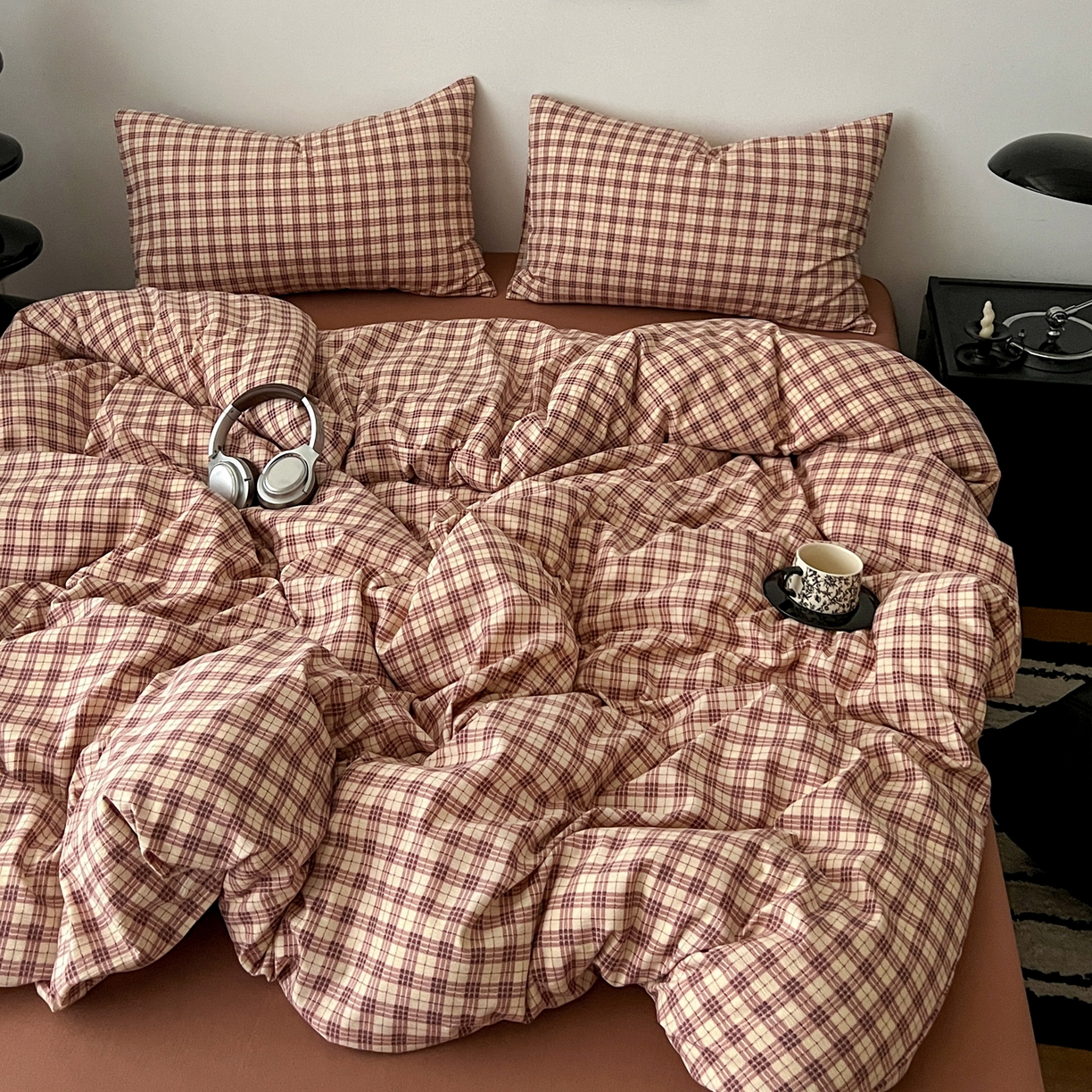 91家纺网 家纺一手货源 找家纺 你好美丽 2026新款130克高克重格调简麻水洗四件套（暗合） 格调红小格