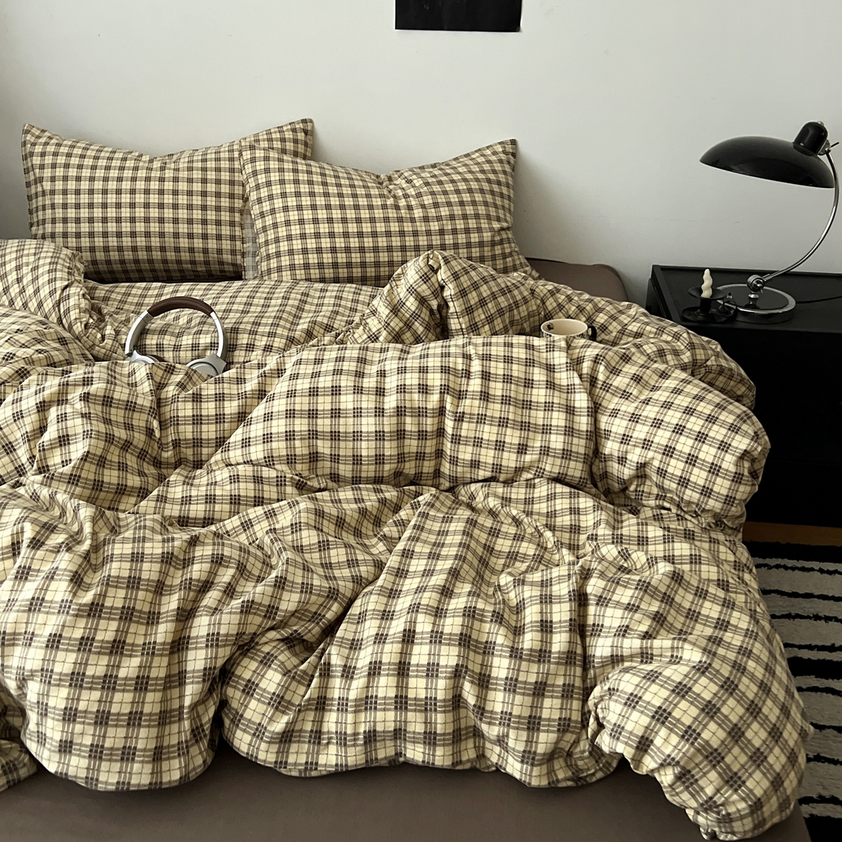 91家纺网 家纺一手货源 找家纺 你好美丽 2026新款130克高克重格调简麻水洗四件套（暗合） 格调咖小格