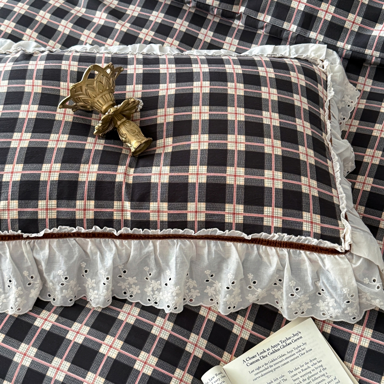 91家纺网 家纺一手货源 找家纺 你好美丽 2026新款韩版刺绣水洗沐格简麻花边系列四件套 沐格黑格