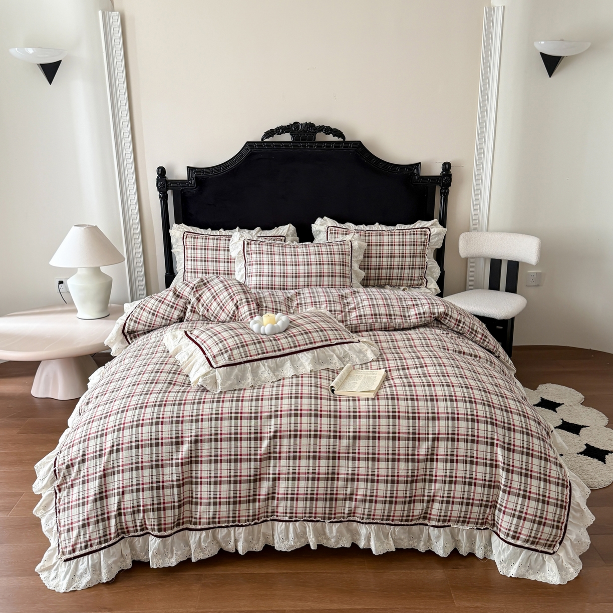 91家纺网 家纺一手货源 找家纺 你好美丽 2026新款韩版刺绣水洗沐格简麻花边系列四件套 沐格红大格