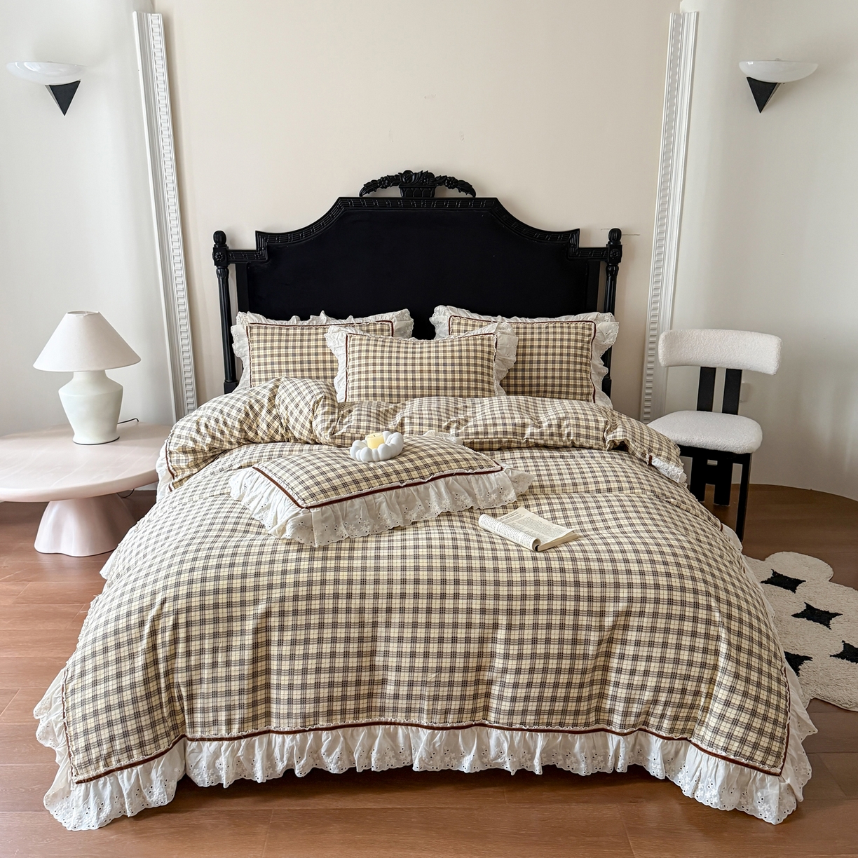 91家纺网 家纺一手货源 找家纺 你好美丽 2026新款韩版刺绣水洗沐格简麻花边系列四件套 沐格咖小格