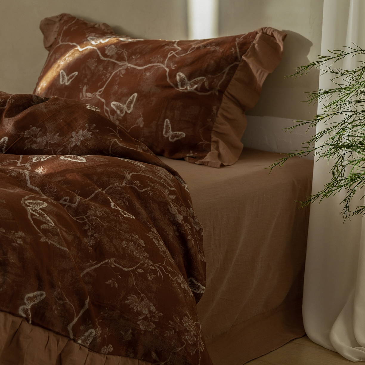 91家纺网 家纺一手货源 找家纺 （总）爱丽丝 2026新品全棉色织提花花边款四件套-蝶恋花