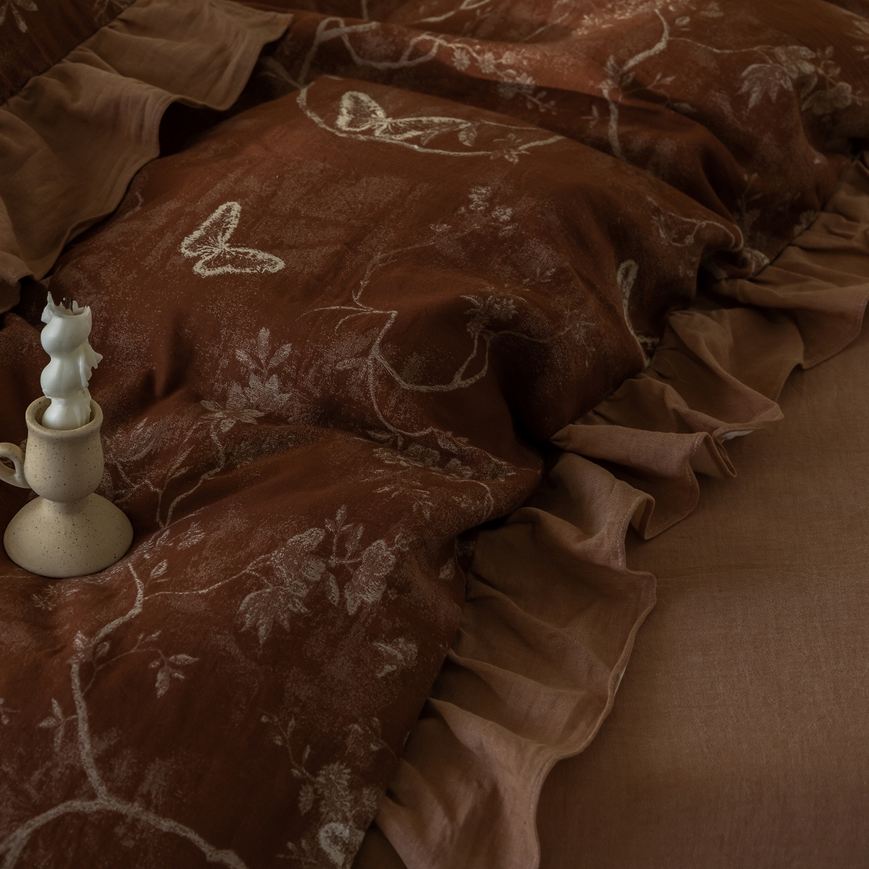 91家纺网 家纺一手货源 找家纺 （总）爱丽丝 2026新品全棉色织提花花边款四件套-蝶恋花