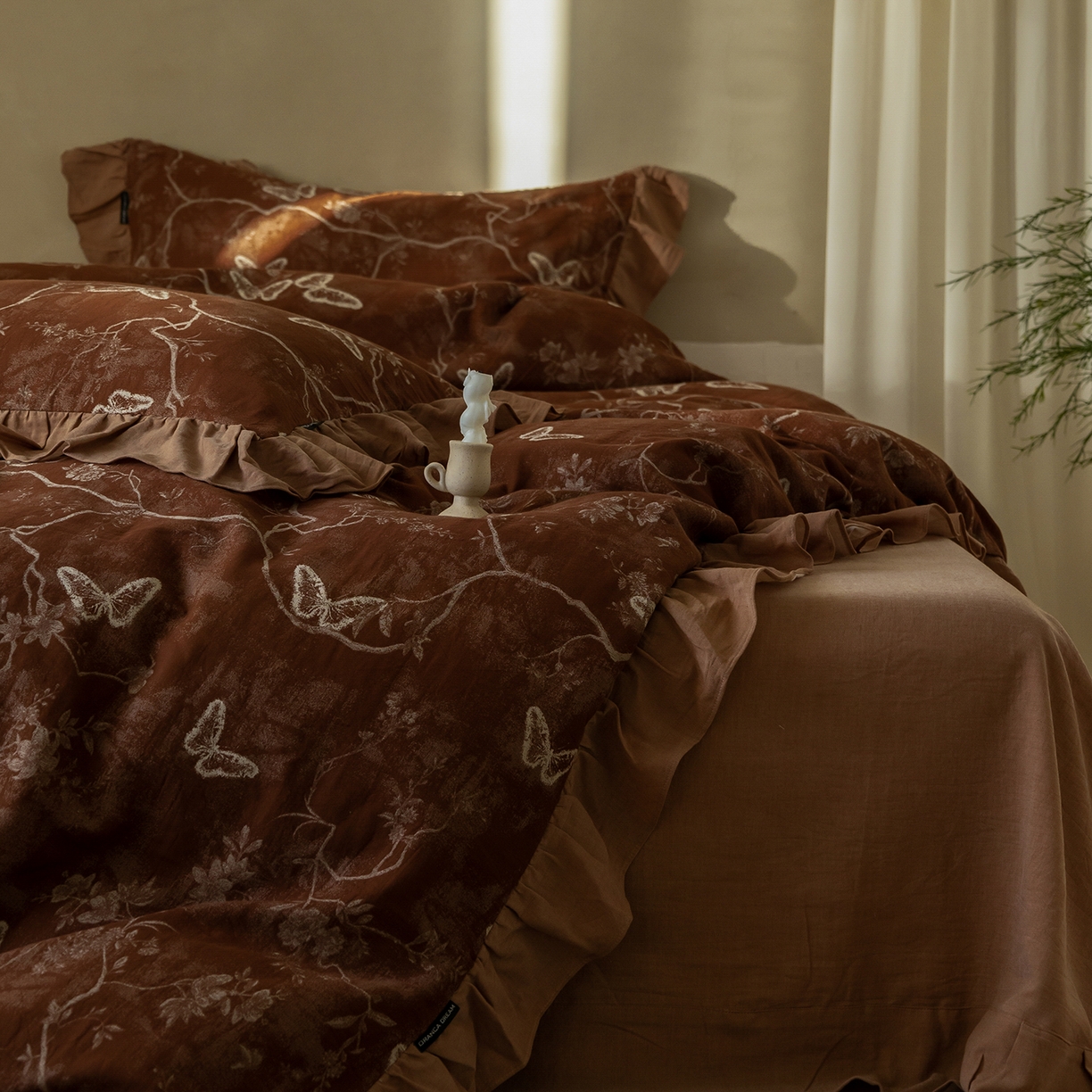 91家纺网 家纺一手货源 找家纺 （总）爱丽丝 2026新品全棉色织提花花边款四件套-蝶恋花