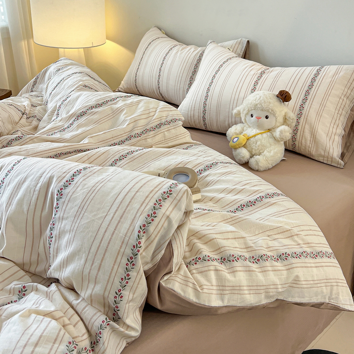 91家纺网 家纺一手货源 找家纺 （总）爱丽丝 2026新款全棉剪花色织提花四件套