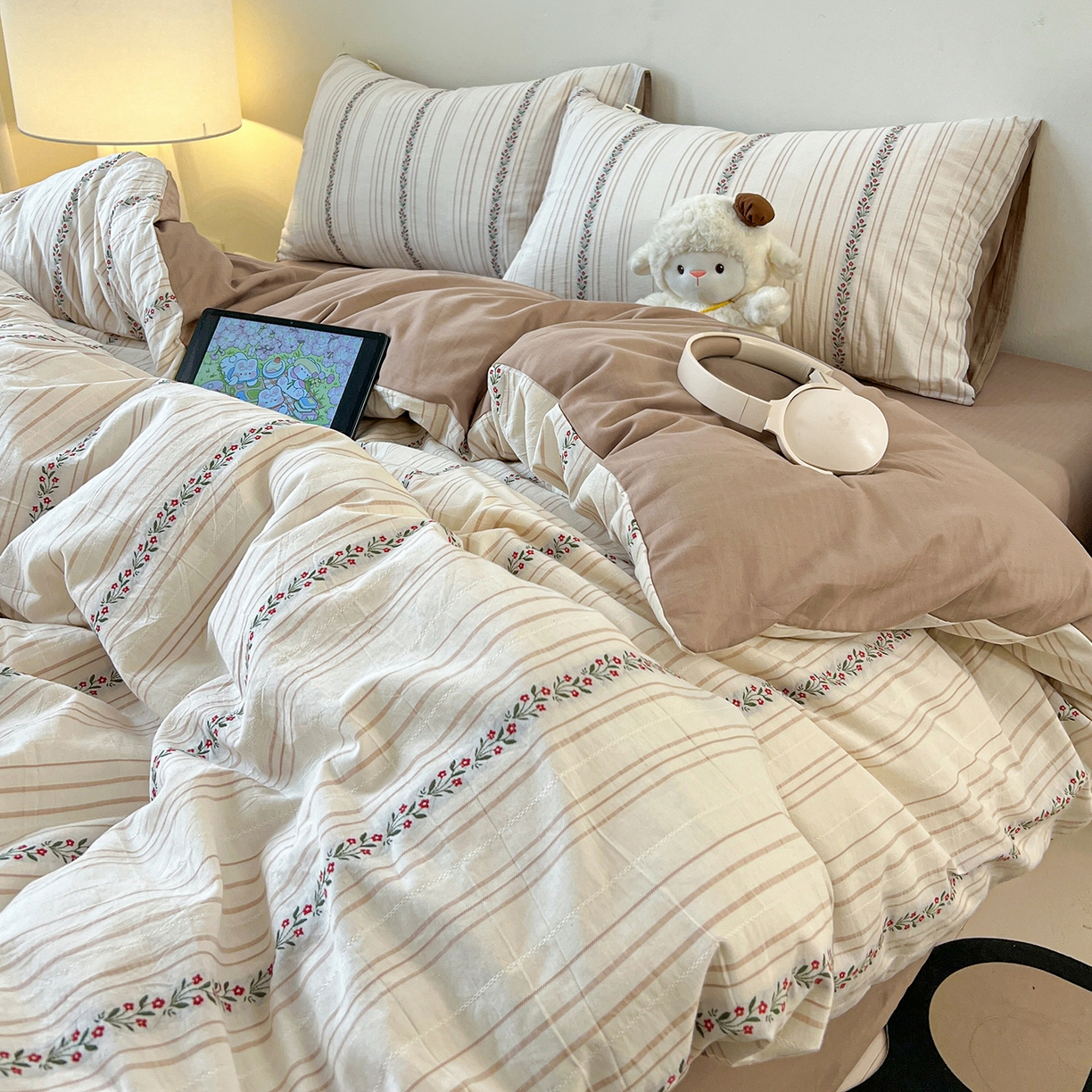 91家纺网 家纺一手货源 找家纺 （总）爱丽丝 2026新款全棉剪花色织提花四件套