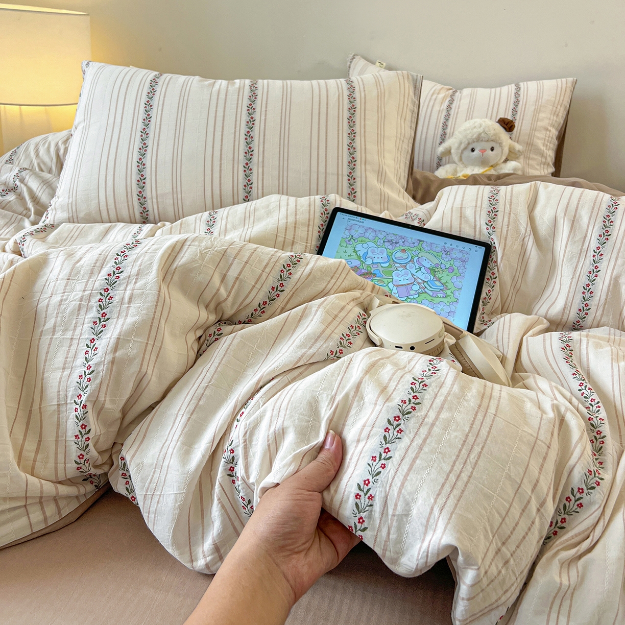 91家纺网 家纺一手货源 找家纺 （总）爱丽丝 2026新款全棉剪花色织提花四件套