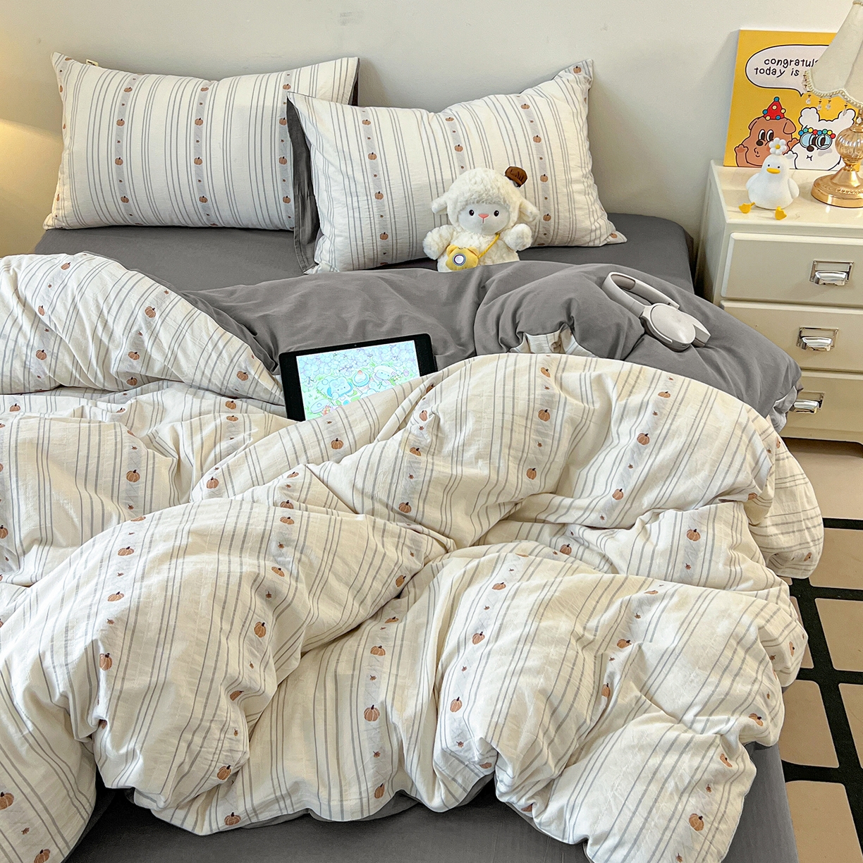 91家纺网 家纺一手货源 找家纺 爱丽丝 2026新款全棉剪花色织提花四件套 小南瓜-灰