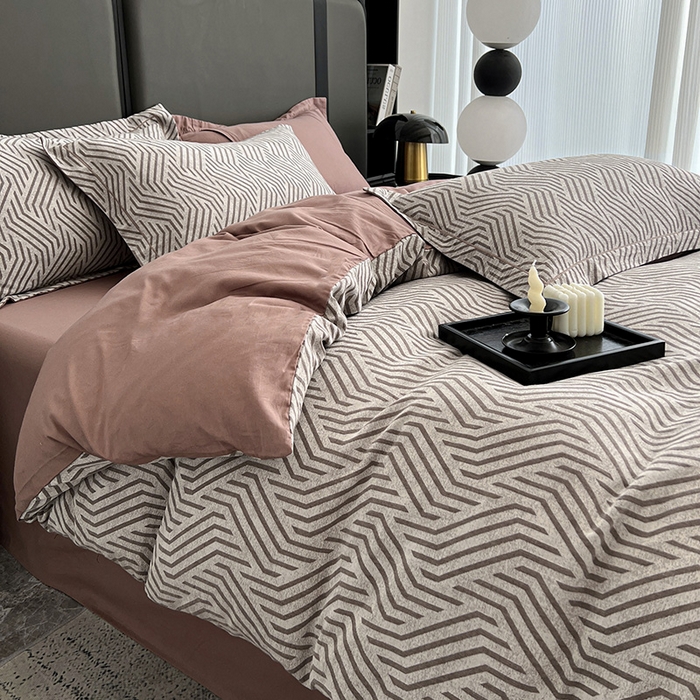 91家纺网 家纺一手货源 找家纺 爱丽丝 2026新款全棉色织提花四件套 简雅几何-豆沙