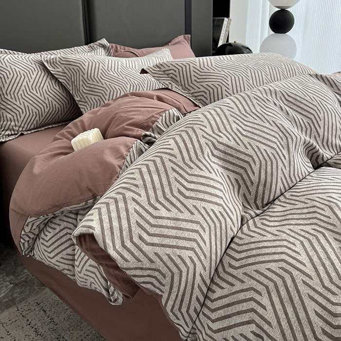 91家纺网 家纺一手货源 找家纺 爱丽丝 2026新款全棉色织提花四件套 简雅几何-豆沙