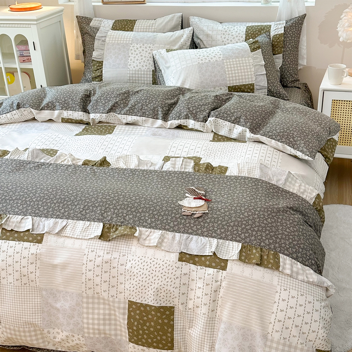 91家纺网 家纺一手货源 找家纺 玉元坊 2026新款全棉纯棉小碎花刺绣花边款四件套田园公主风系列 乡村爱情