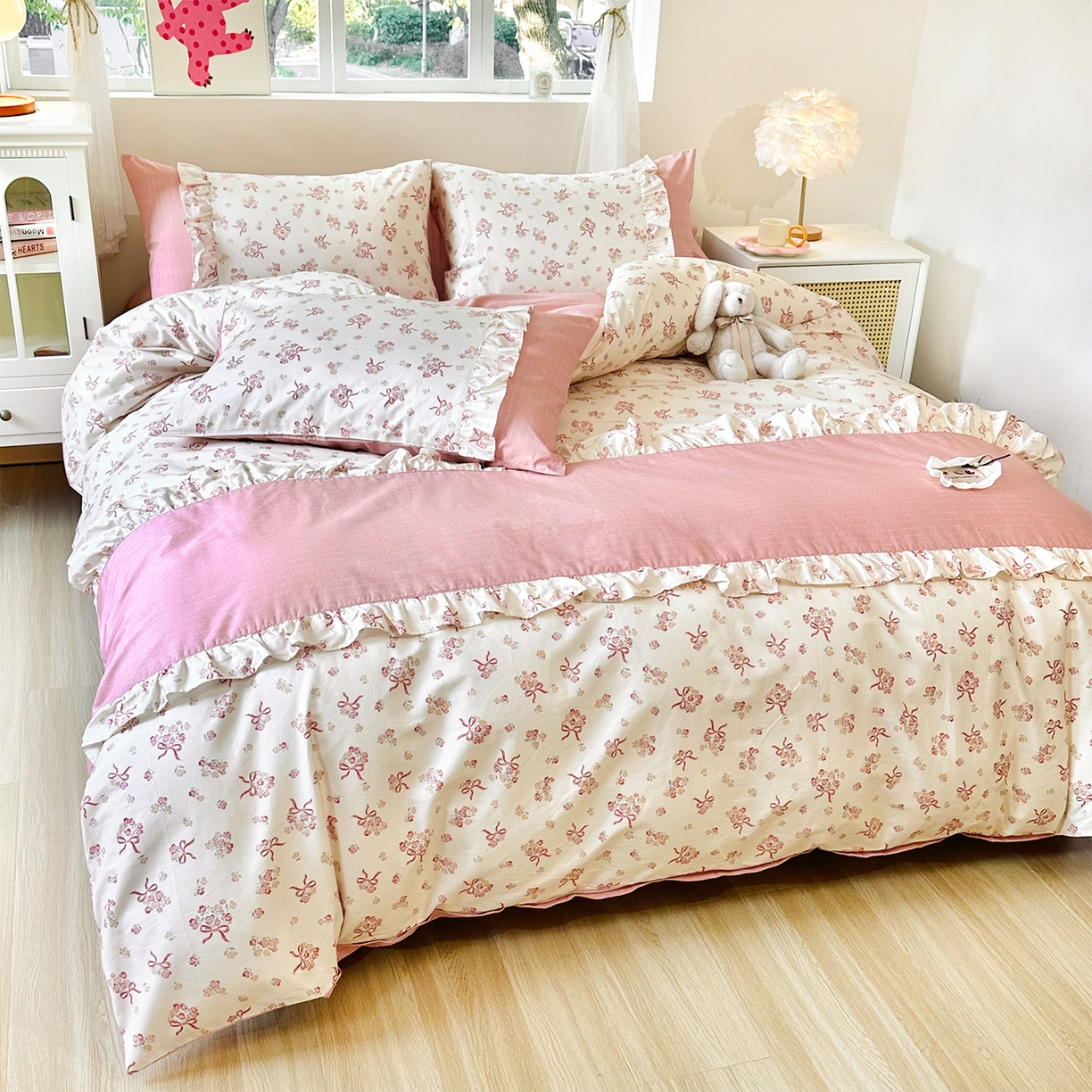 91家纺网 家纺一手货源 找家纺 玉元坊 2026新款全棉纯棉小碎花刺绣花边款四件套田园公主风系列 花漾结缘