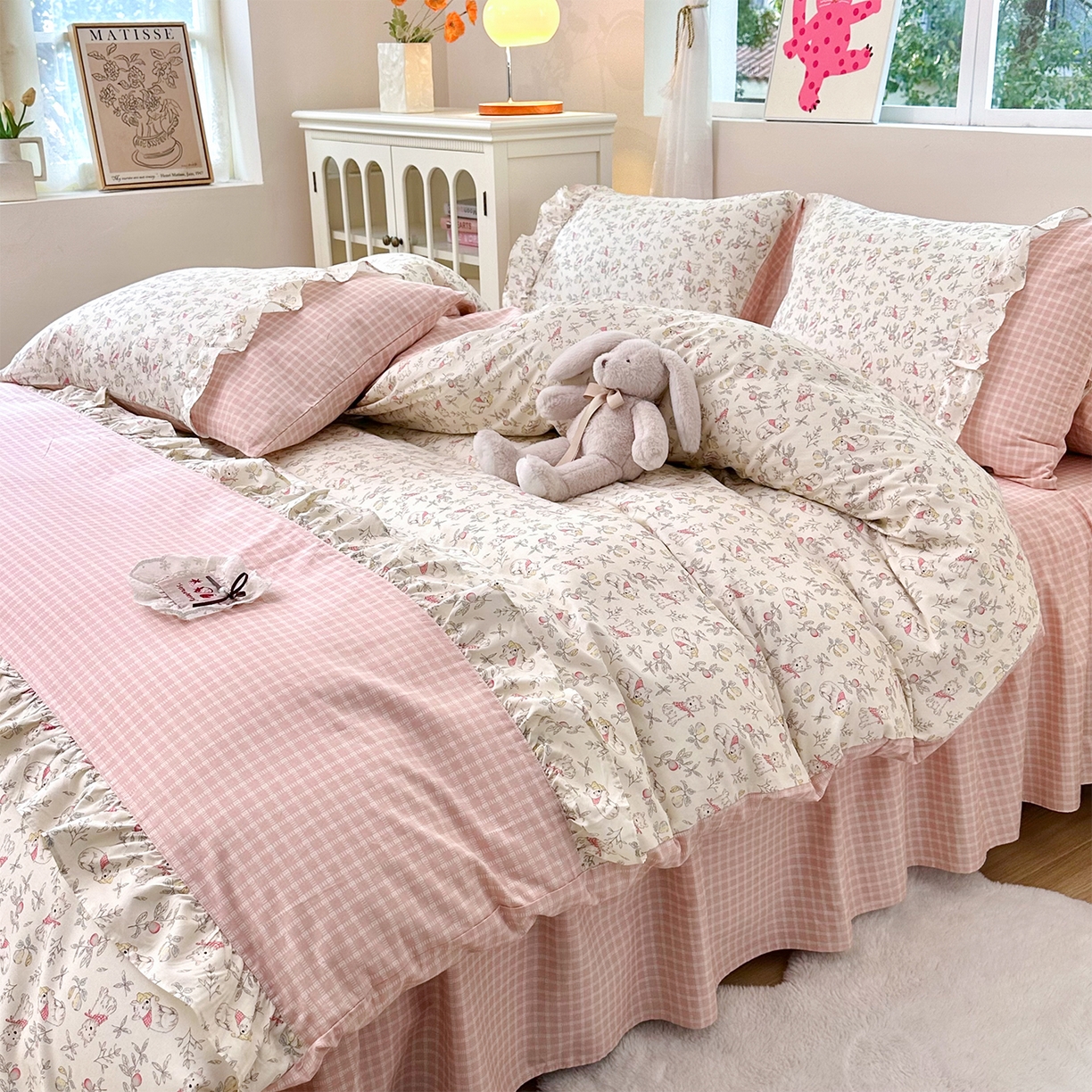 91家纺网 家纺一手货源 找家纺 玉元坊 2026新款全棉纯棉小碎花刺绣花边款四件套田园公主风系列 小狗乐园