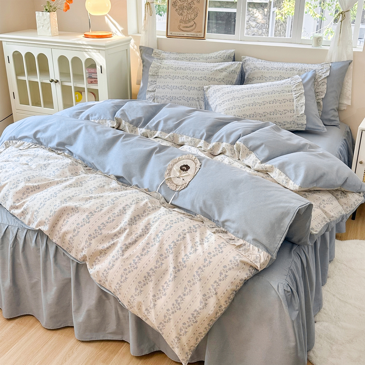 91家纺网 家纺一手货源 找家纺 玉元坊 2026新款全棉纯棉小碎花刺绣花边款四件套田园公主风系列 爱相随兰