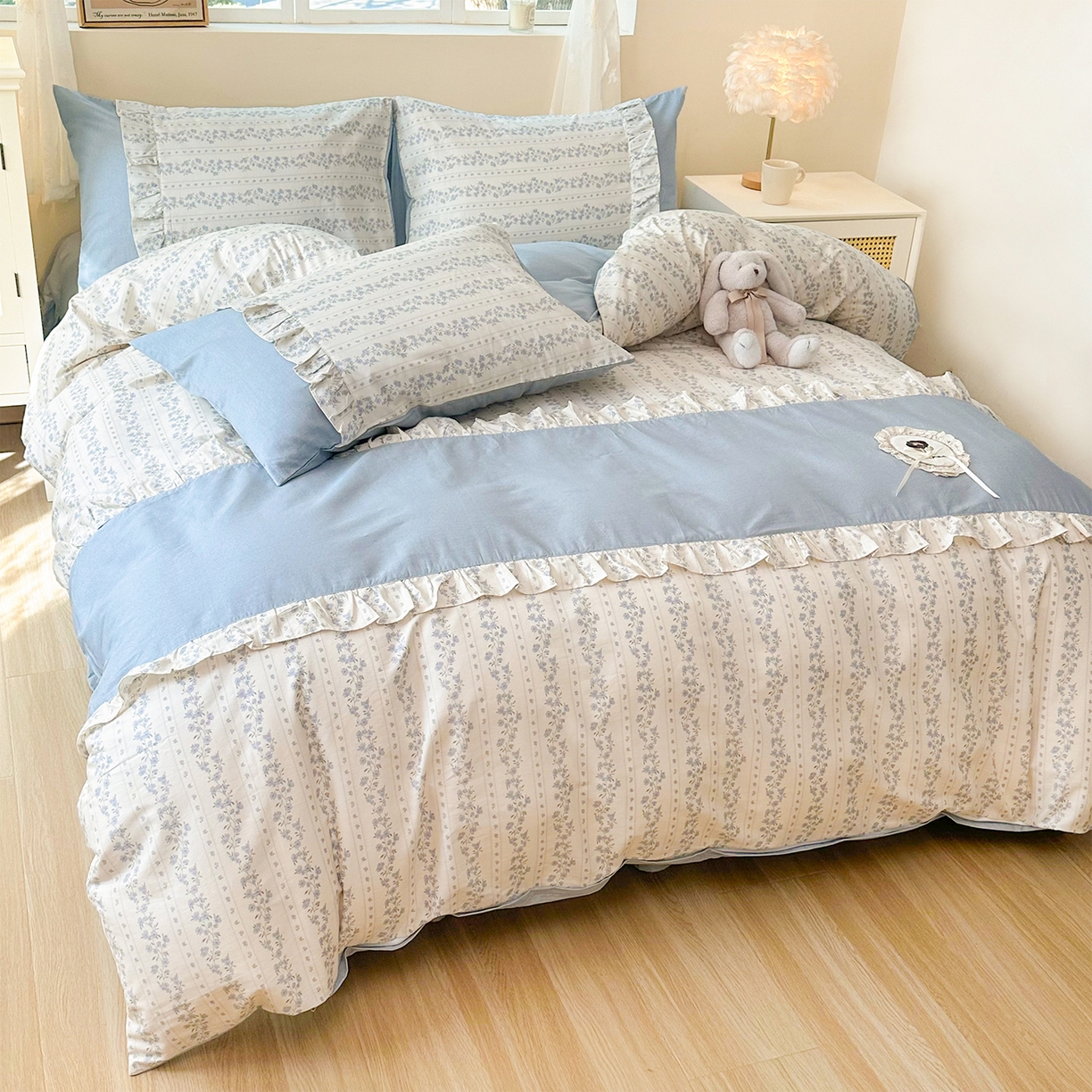 91家纺网 家纺一手货源 找家纺 玉元坊 2026新款全棉纯棉小碎花刺绣花边款四件套田园公主风系列 爱相随兰