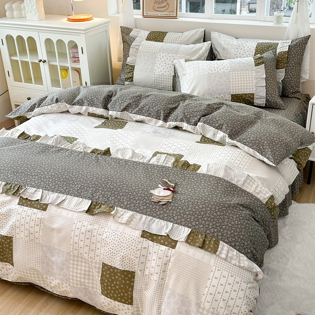 91家纺网 家纺一手货源 找家纺 玉元坊 2026新款全棉纯棉小碎花刺绣花边款四件套田园公主风系列 乡村爱情