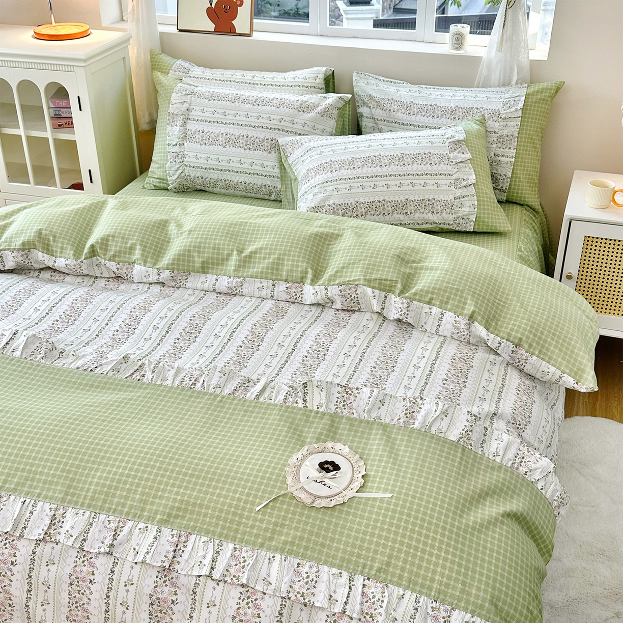 91家纺网 家纺一手货源 找家纺 玉元坊 2026新款全棉纯棉小碎花刺绣花边款四件套田园公主风系列 青鸾绿