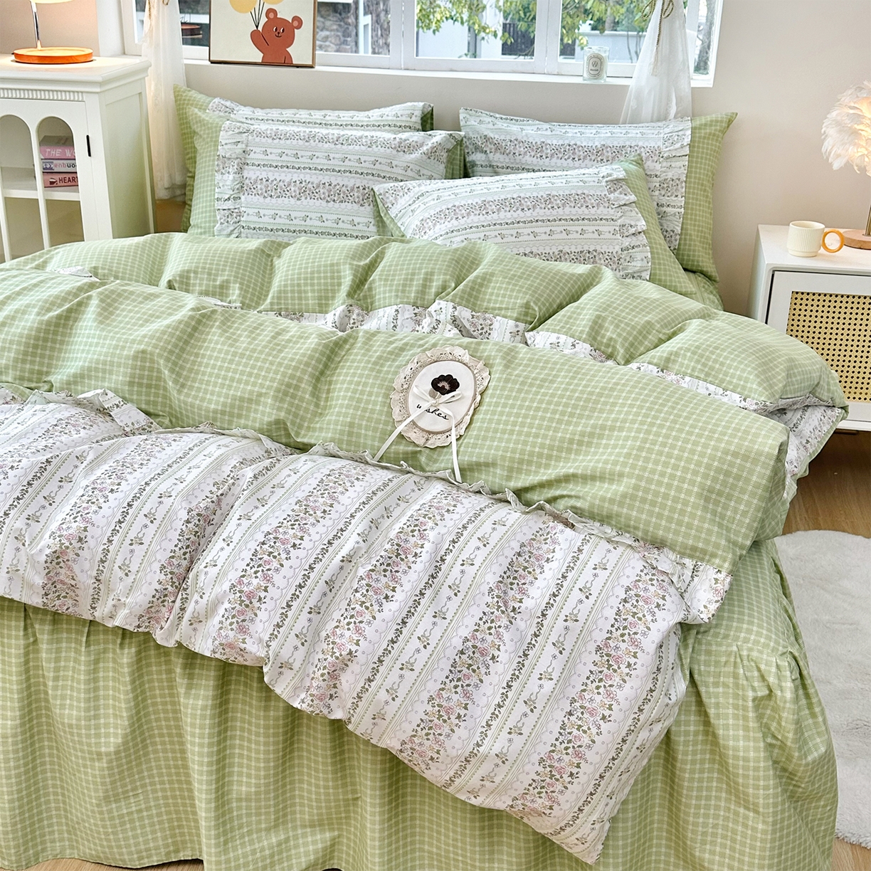 91家纺网 家纺一手货源 找家纺 玉元坊 2026新款全棉纯棉小碎花刺绣花边款四件套田园公主风系列 青鸾绿