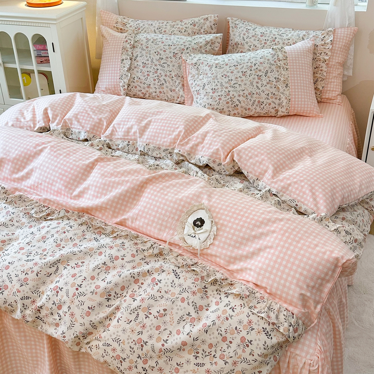 91家纺网 家纺一手货源 找家纺 玉元坊 2026新款全棉纯棉小碎花刺绣花边款四件套田园公主风系列 长安时刻