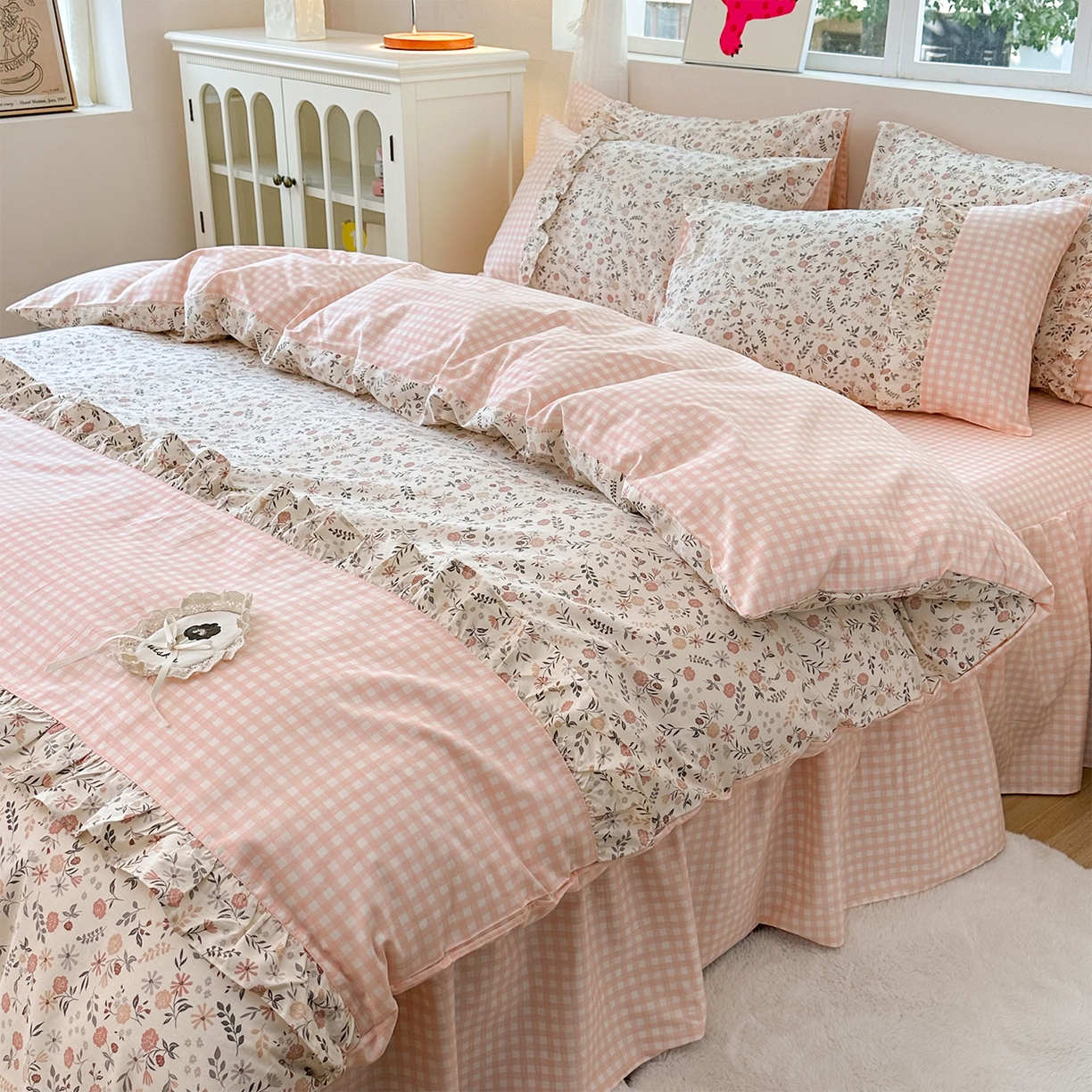 91家纺网 家纺一手货源 找家纺 玉元坊 2026新款全棉纯棉小碎花刺绣花边款四件套田园公主风系列 长安时刻