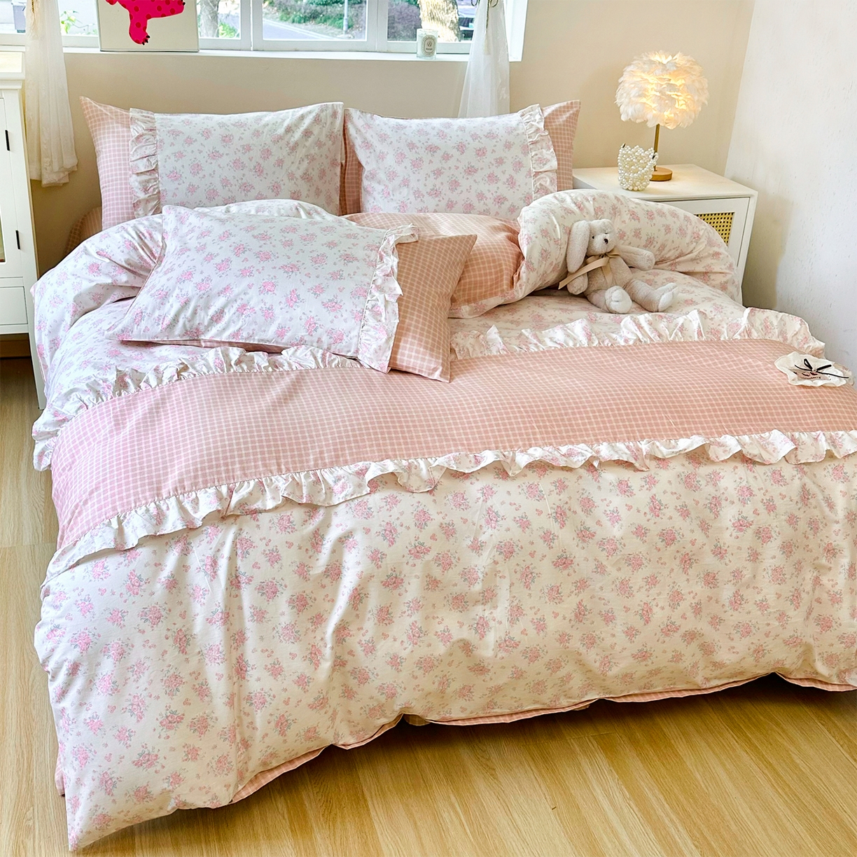 91家纺网 家纺一手货源 找家纺 玉元坊 2026新款全棉纯棉小碎花刺绣花边款四件套田园公主风系列 柔情花梦粉