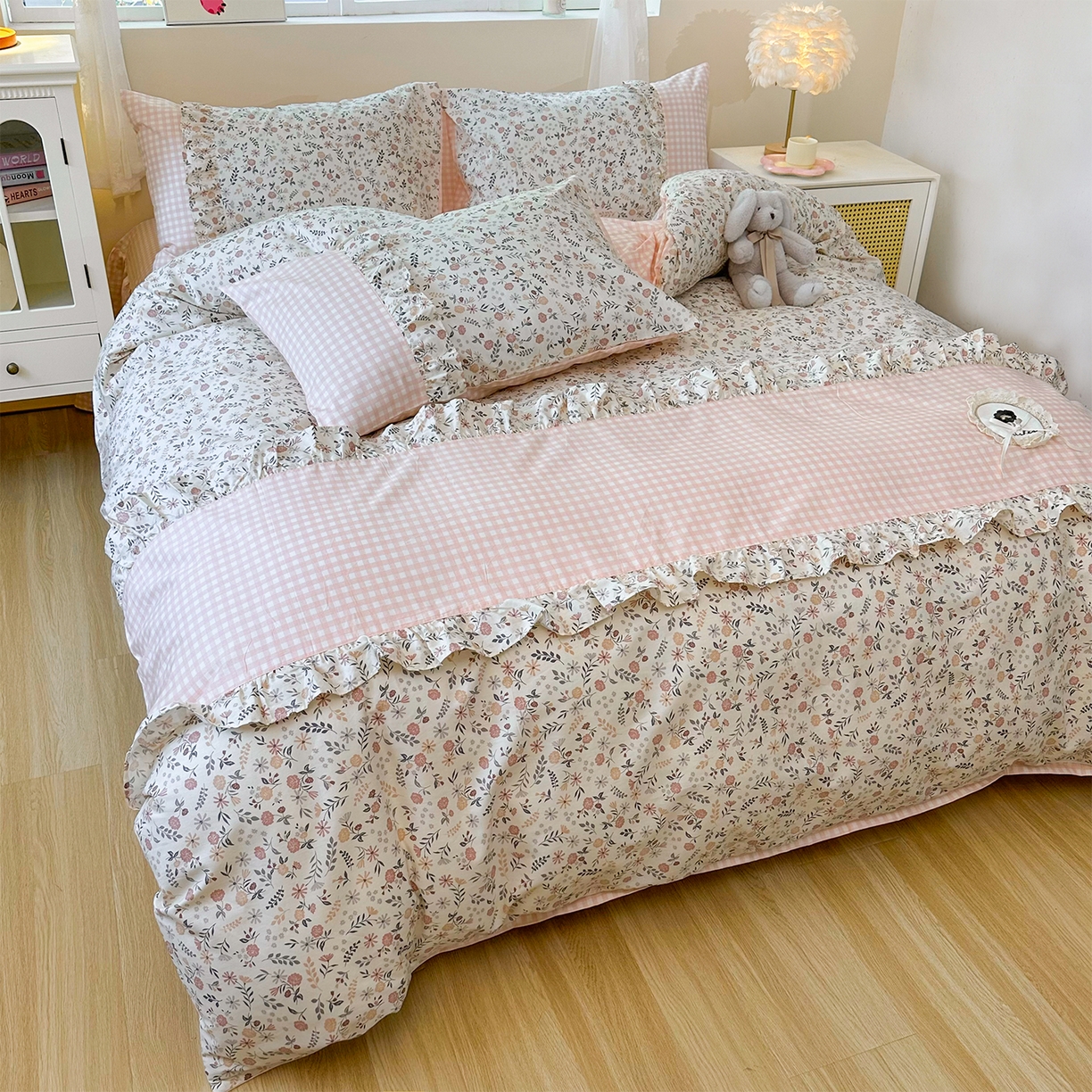 91家纺网 家纺一手货源 找家纺 玉元坊 2026新款全棉纯棉小碎花刺绣花边款四件套田园公主风系列 长安时刻