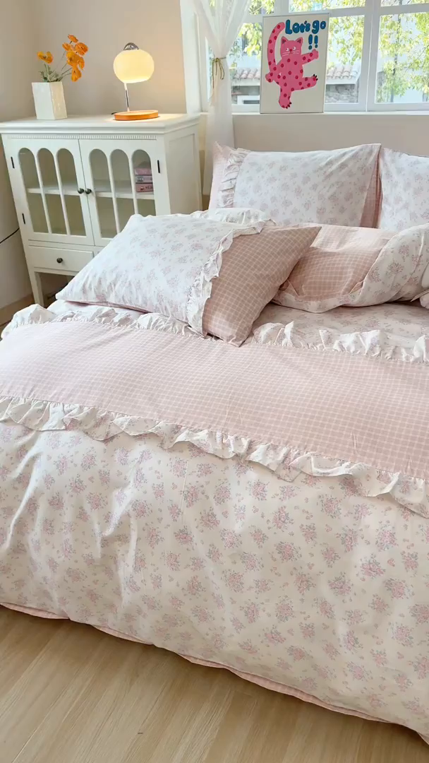 91家纺网 家纺一手货源 找家纺 玉元坊 2026新款全棉纯棉小碎花刺绣花边款四件套田园公主风系列 柔情花梦粉