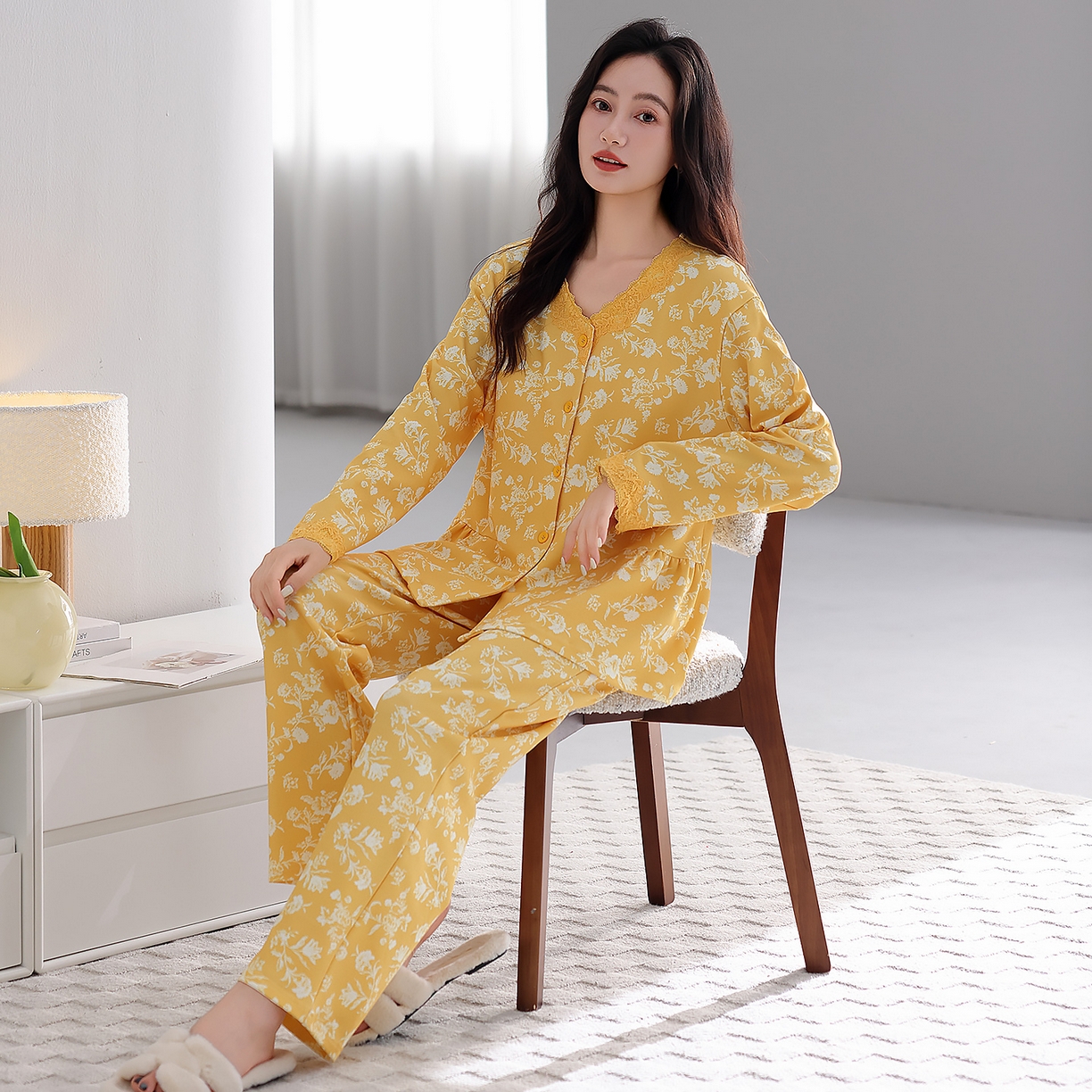 91家纺网 家纺一手货源 找家纺 洛兰沙家居馆 2026新款拉架爽棉睡衣女士秋冬季长袖长裤高级感休闲外穿家居服女款带胸垫 5704