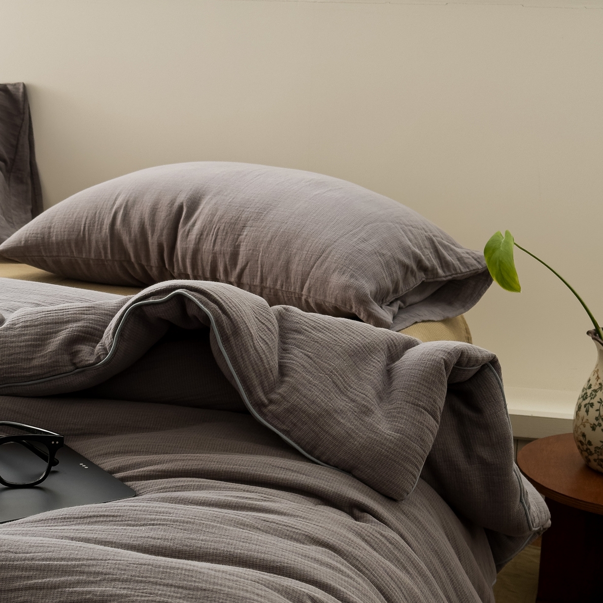 91家纺网 家纺一手货源 找家纺 仰望棉麻双层纱供应链 2025新款弥山AA版全棉色织提花双层纱春秋被冬被被子被芯 弥山-灰