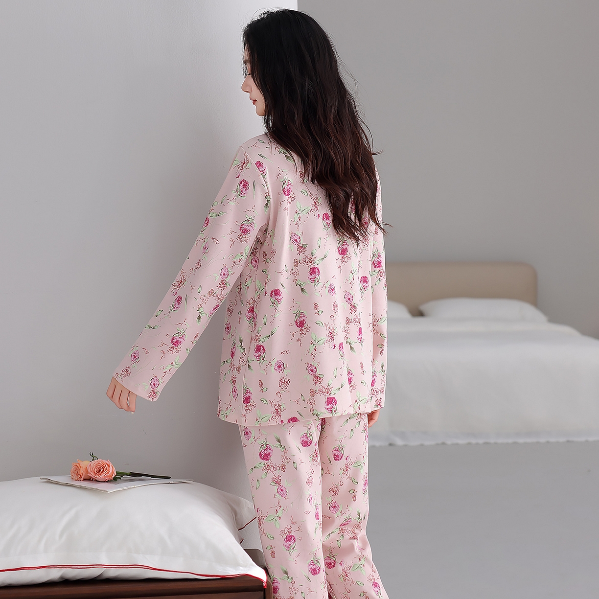 91家纺网 家纺一手货源 找家纺 2026新款拉架棉长袖秋冬带胸垫防凸点可外穿家居服女士宽松睡衣家居服 第11批 5802