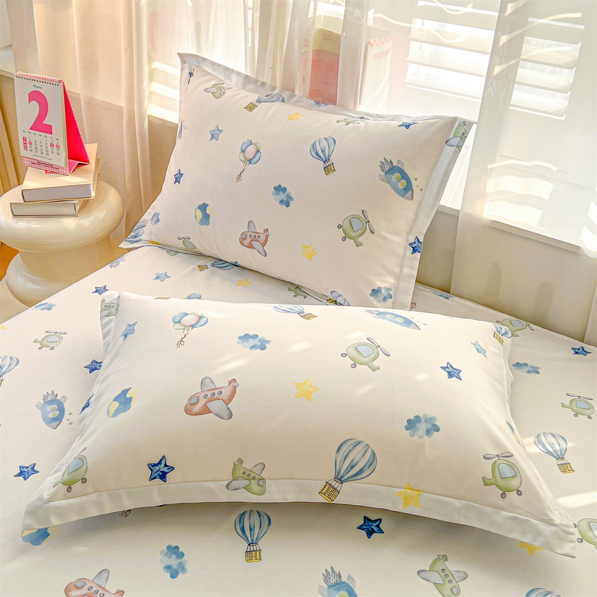 91家纺网 家纺一手货源 找家纺 珂博家纺 2026新款小碎花纯棉12868四件套全棉学生三件套场景二 星辰大海