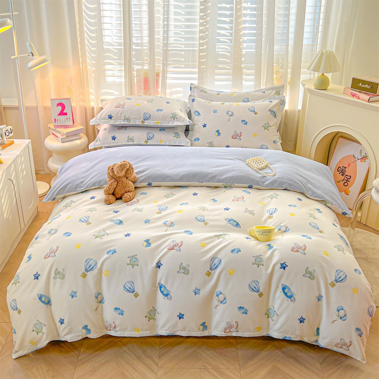 91家纺网 家纺一手货源 找家纺 珂博家纺 2026新款小碎花纯棉12868四件套全棉学生三件套场景二 星辰大海