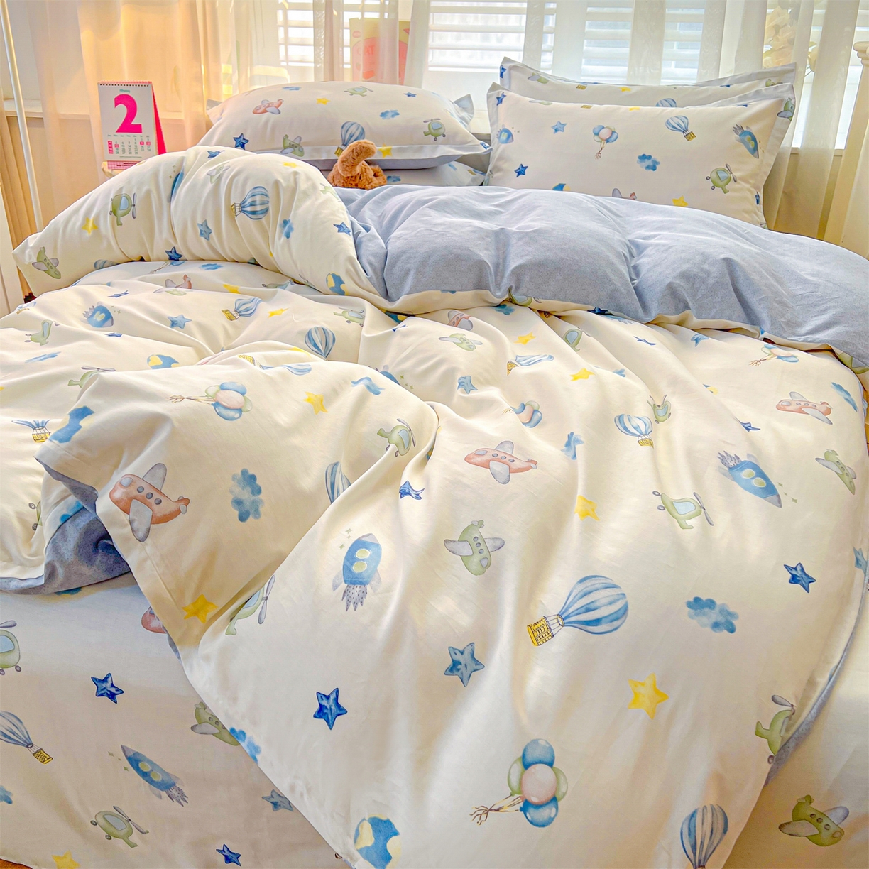 91家纺网 家纺一手货源 找家纺 珂博家纺 2026新款小碎花纯棉12868四件套全棉学生三件套场景二 星辰大海