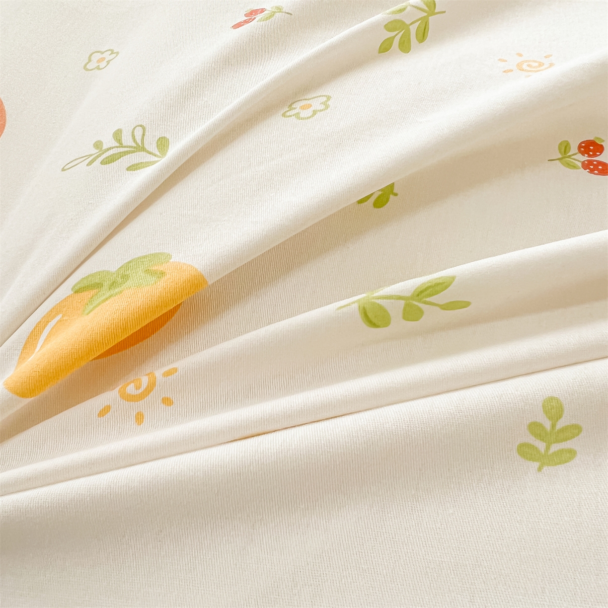 91家纺网 家纺一手货源 找家纺 珂博家纺 2026新款小碎花纯棉12868四件套全棉学生三件套场景二 好柿发生