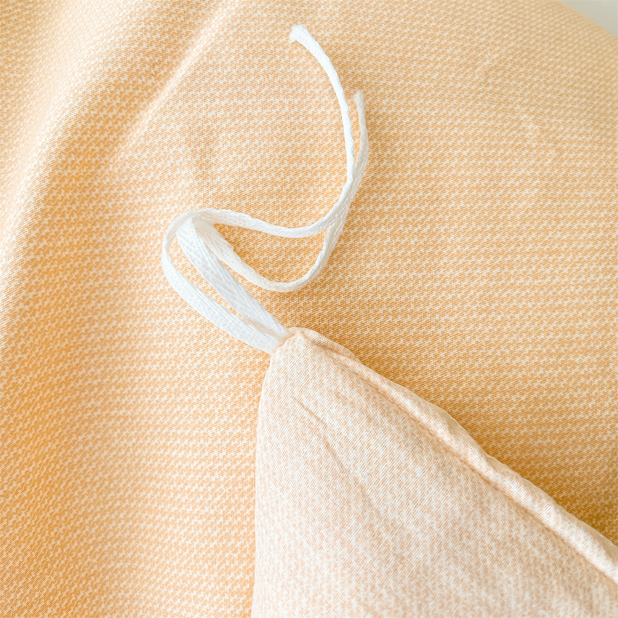 91家纺网 家纺一手货源 找家纺 （总）珂博家纺 2026新款小碎花纯棉12868四件套全棉学生三件套场景二