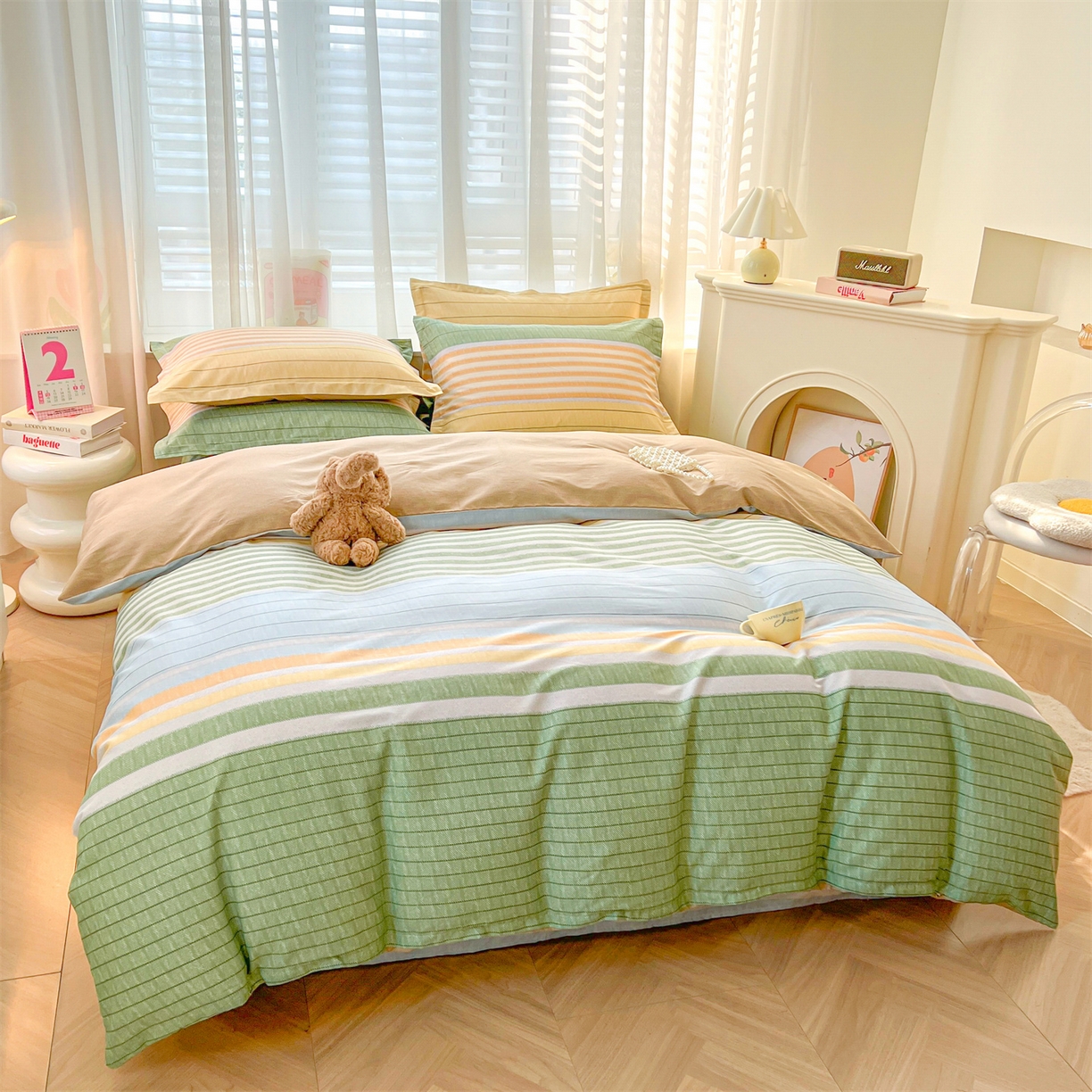 91家纺网 家纺一手货源 找家纺 珂博家纺 2026新款小碎花纯棉12868四件套全棉学生三件套场景二 青春律动