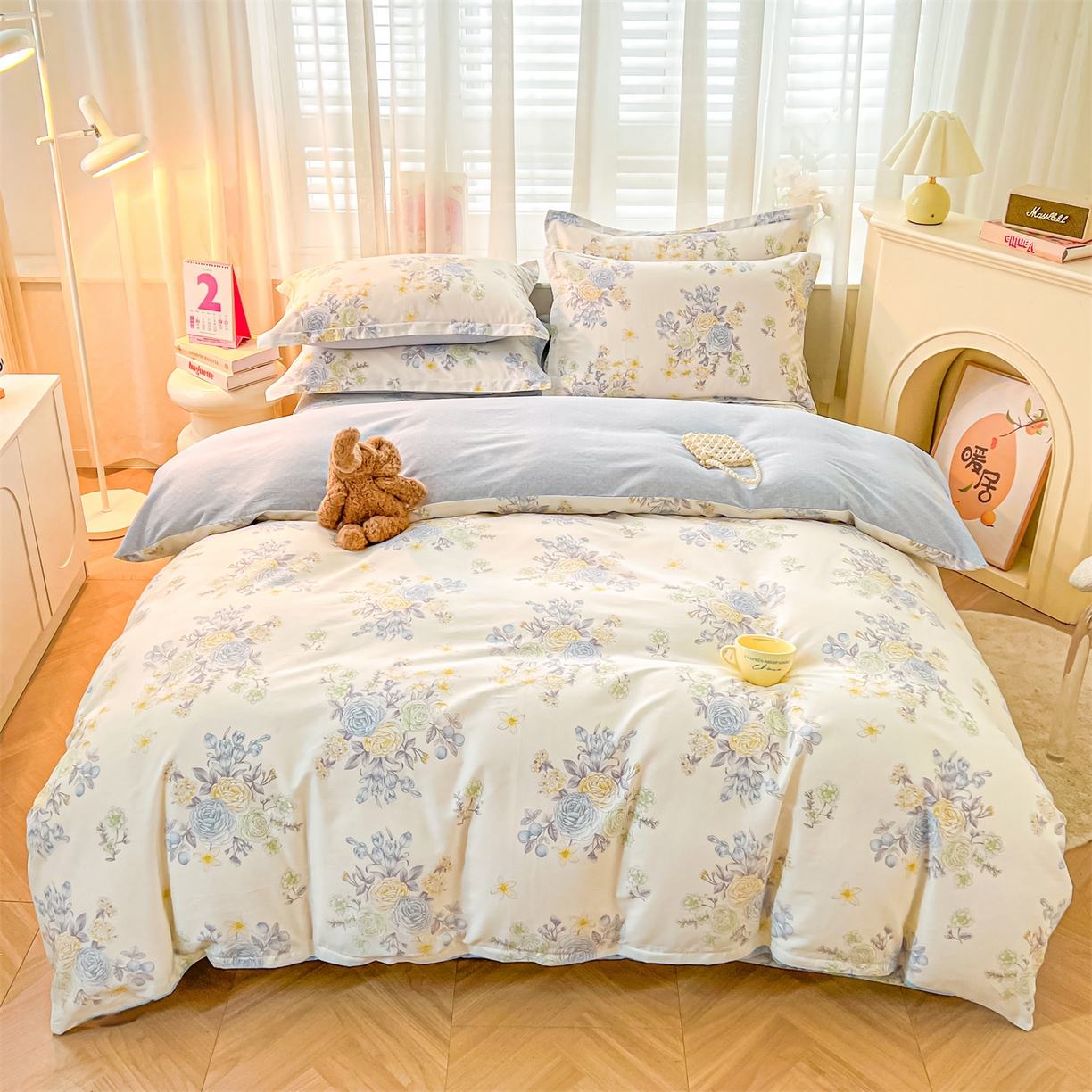 91家纺网 家纺一手货源 找家纺 珂博家纺 2026新款小碎花纯棉12868四件套全棉学生三件套场景二 晨曦花露