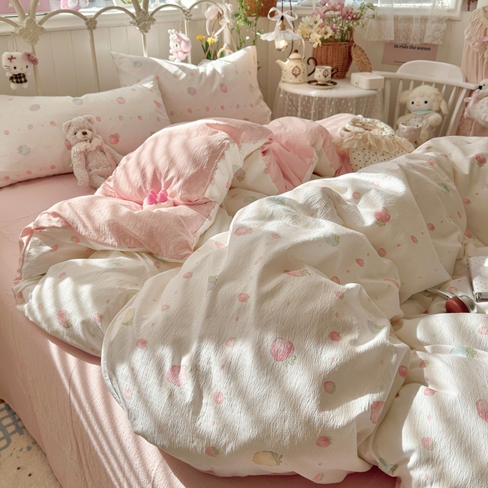 91家纺网 家纺一手货源 找家纺 港岛妹妹 2026新款云感双层纱系列四件套 草莓果园