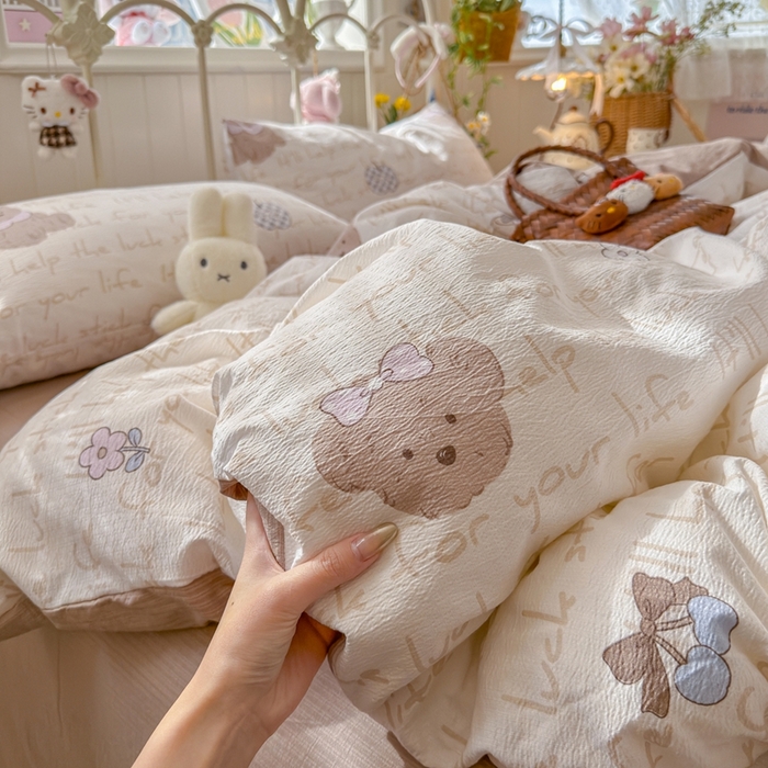 91家纺网 家纺一手货源 找家纺 海岛哥哥 2026新款云感双层纱系列四件套 小熊贝贝