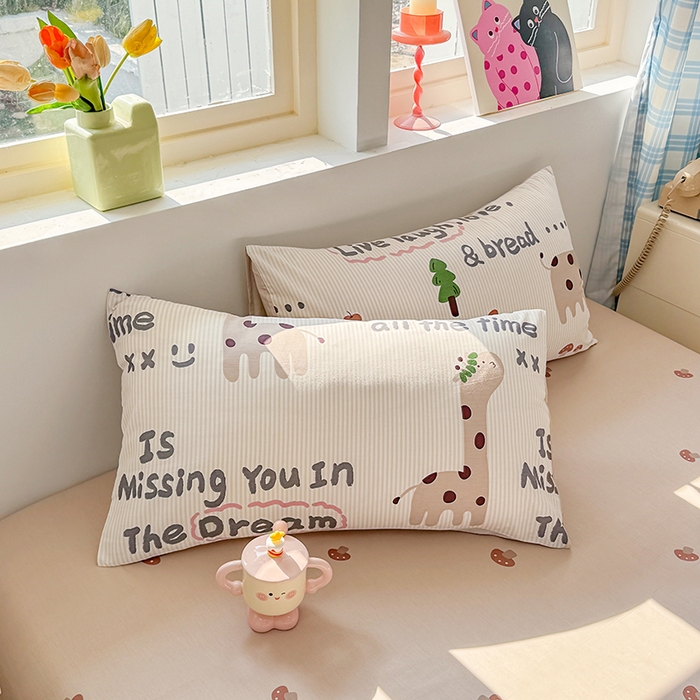 91家纺网 家纺一手货源 找家纺 缦彩 2026新款13372全棉印花四件套 梦想家园