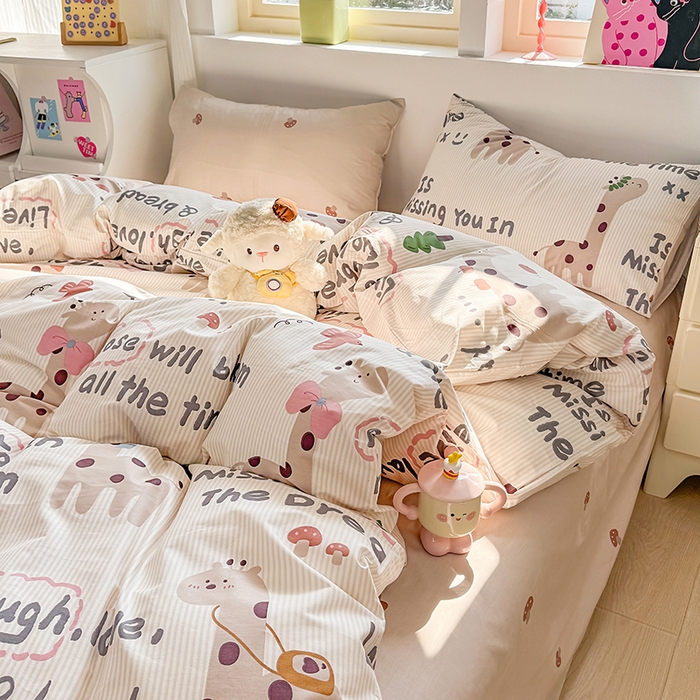 91家纺网 家纺一手货源 找家纺 缦彩 2026新款13372全棉印花四件套 梦想家园