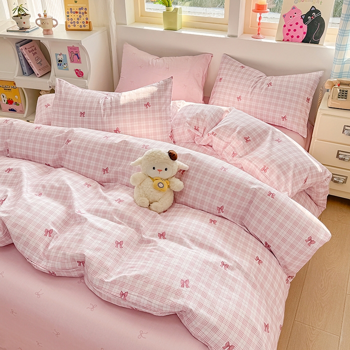 91家纺网 家纺一手货源 找家纺 缦彩 2026新款13372全棉印花四件套 格纹蝴蝶