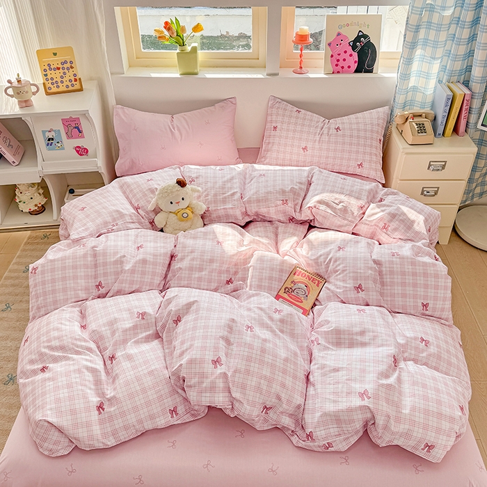 91家纺网 家纺一手货源 找家纺 缦彩 2026新款13372全棉印花四件套 格纹蝴蝶